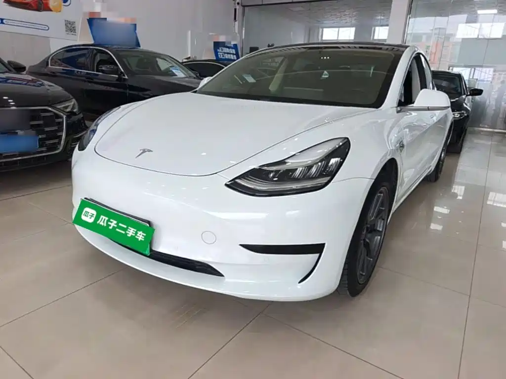 Tesla Model 3 — миниатюра 2
