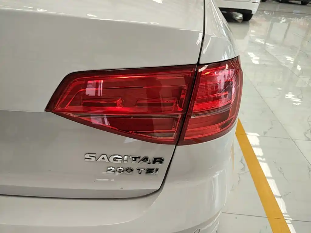 Volkswagen Sagitar — миниатюра 8