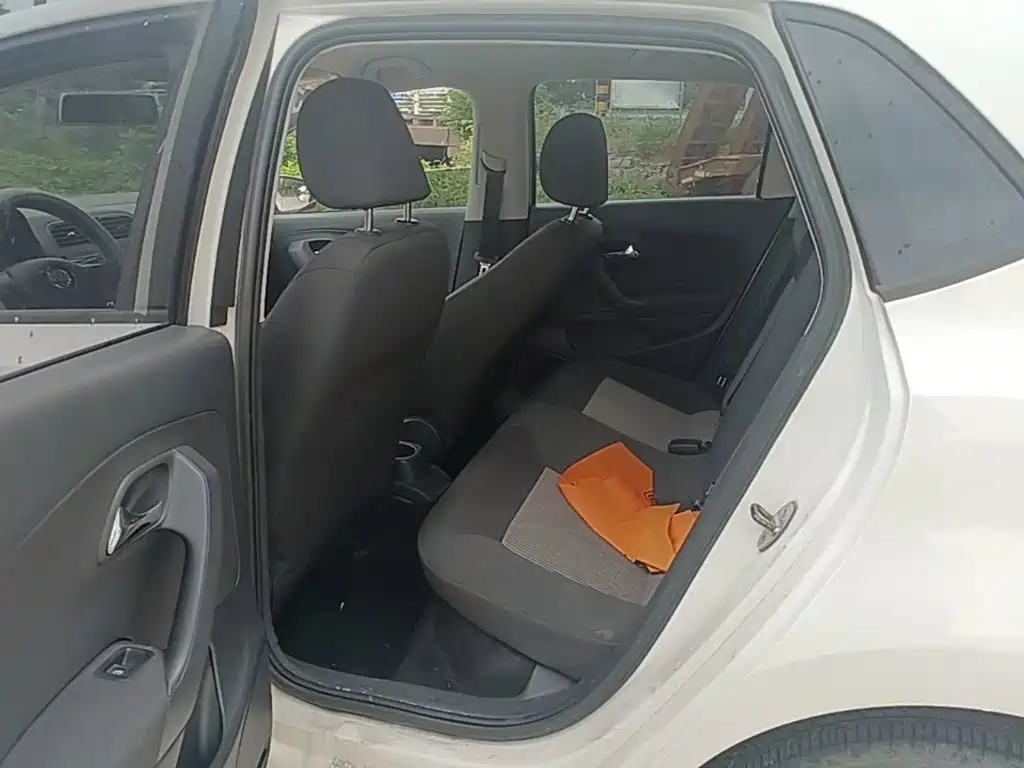 Volkswagen Polo — миниатюра 17