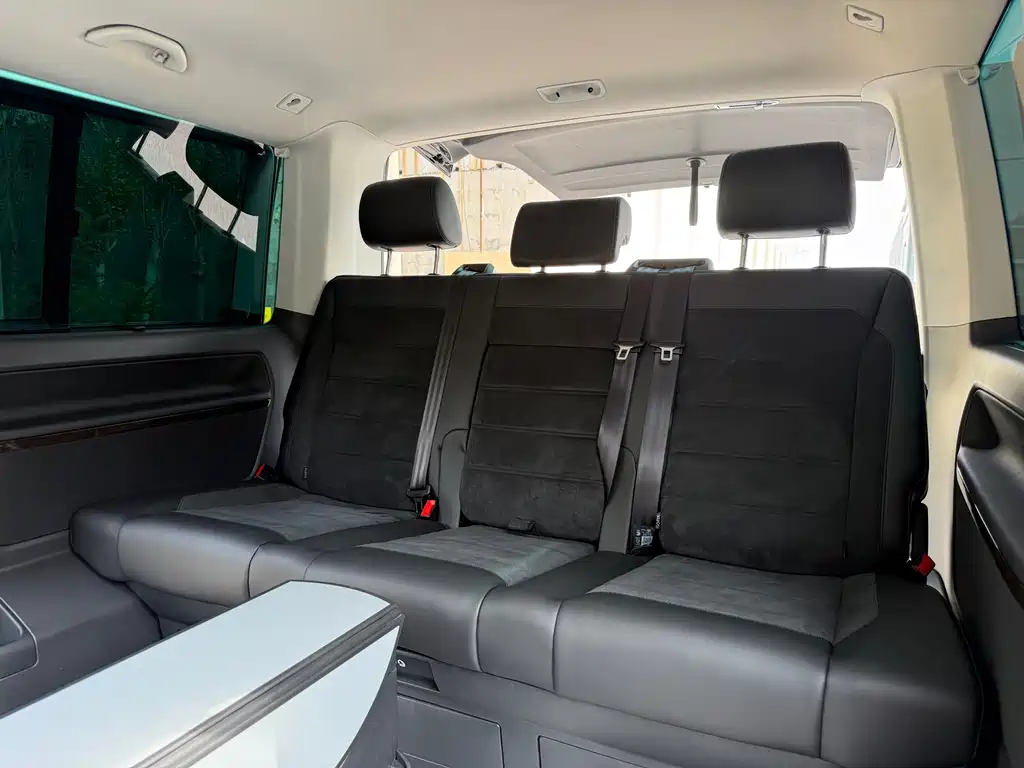 Volkswagen Multivan — миниатюра 23