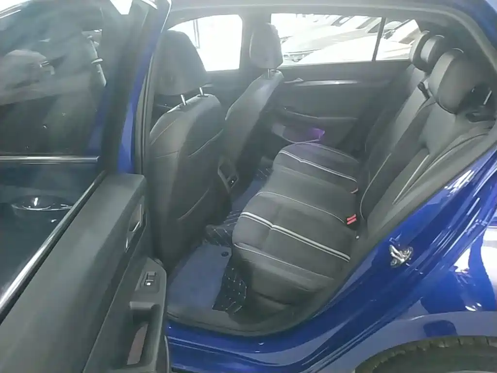 Volkswagen Golf — миниатюра 17