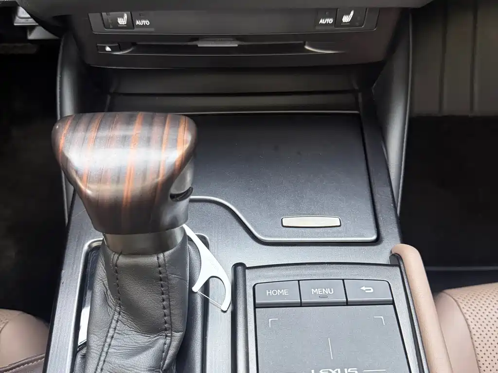 Lexus ES — миниатюра 14