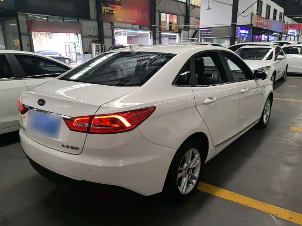Ford Escort — миниатюра 7