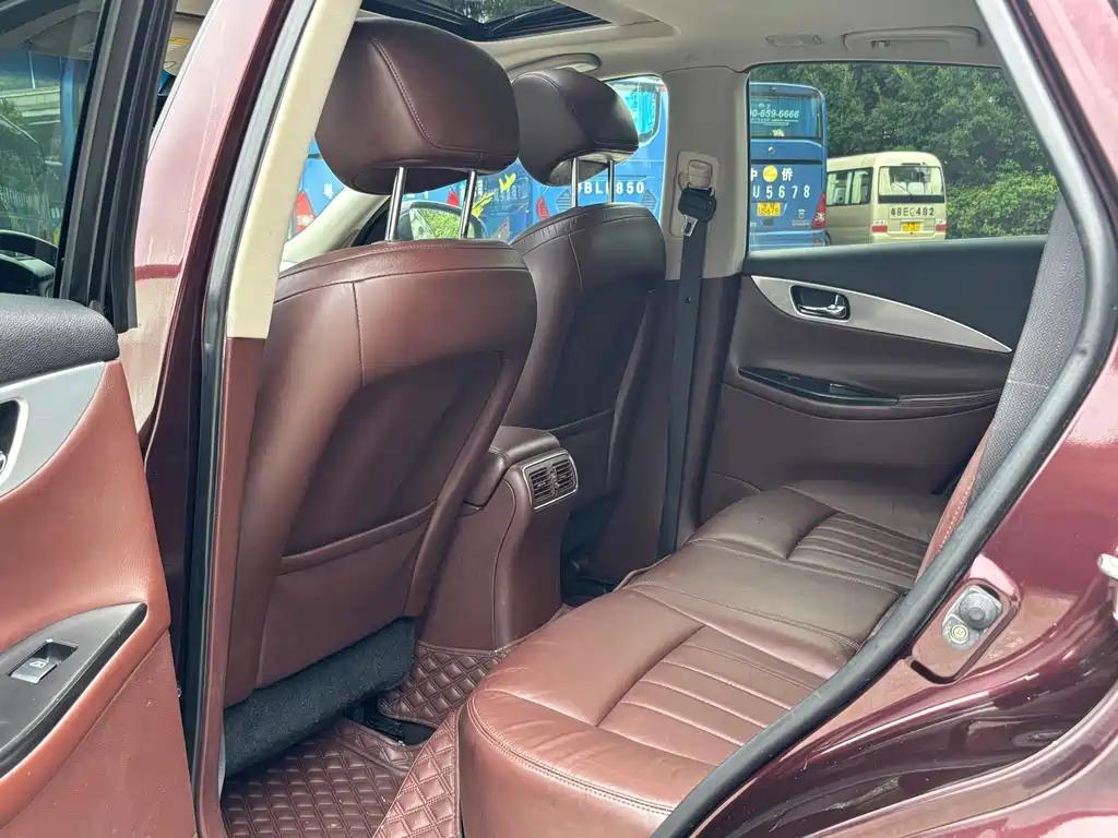 Infiniti QX50 (Import) — миниатюра 5