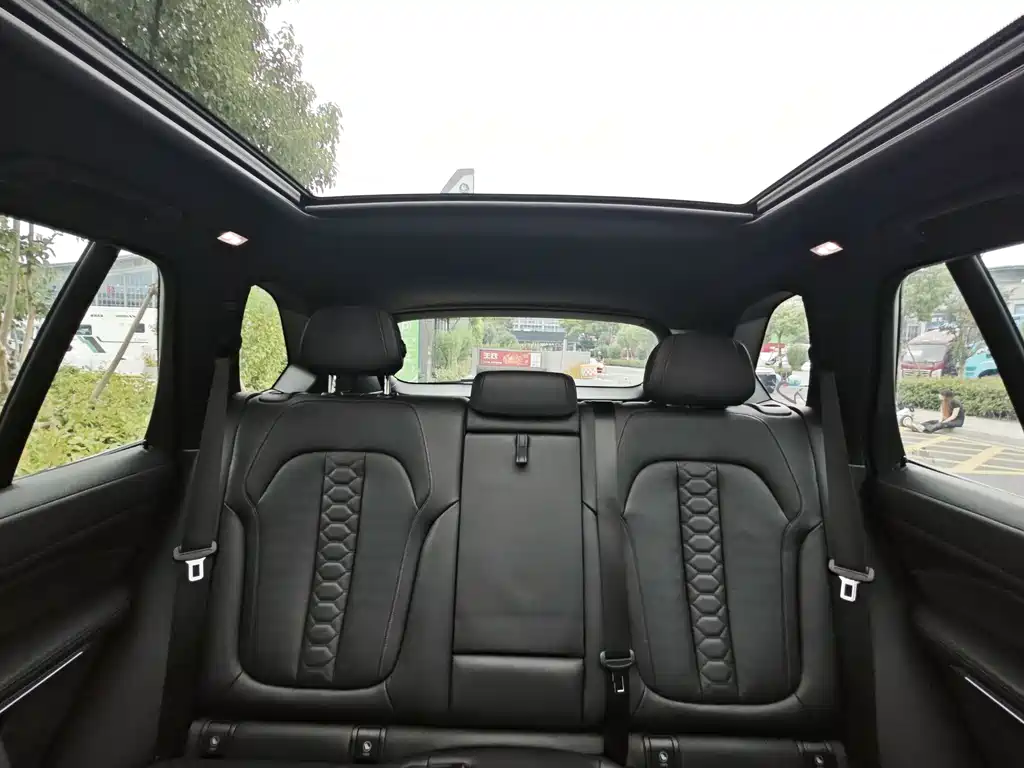BMW X5 M — миниатюра 18