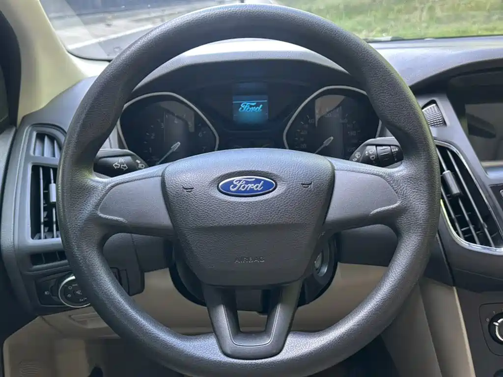 Ford Focus — миниатюра 3
