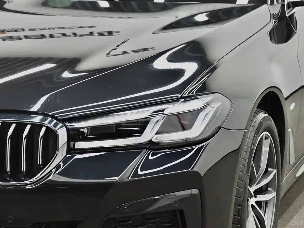 BMW 5 Series — миниатюра 28