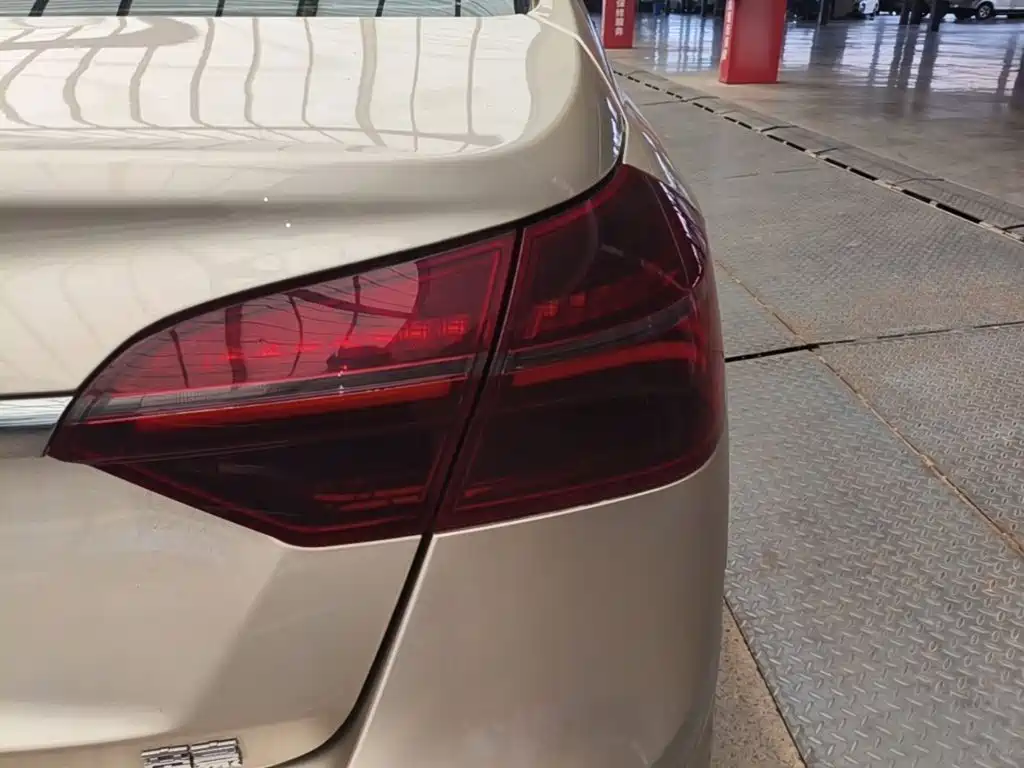 Geely Emgrand — миниатюра 8