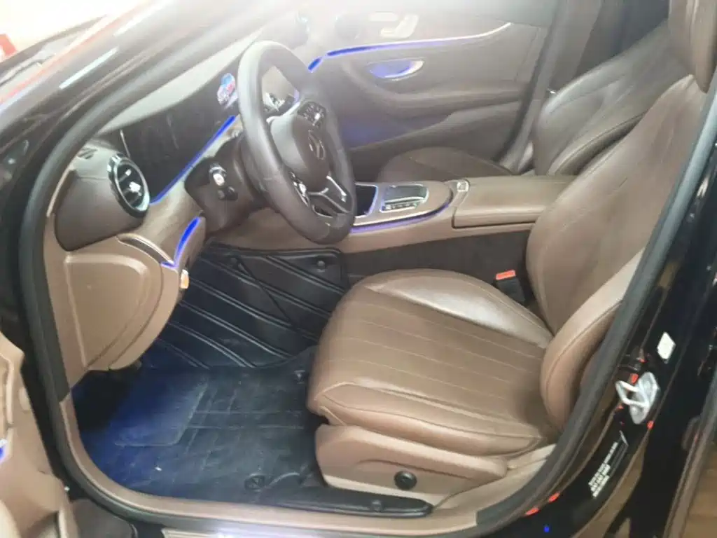 Mercedes-Benz E-Class — миниатюра 15