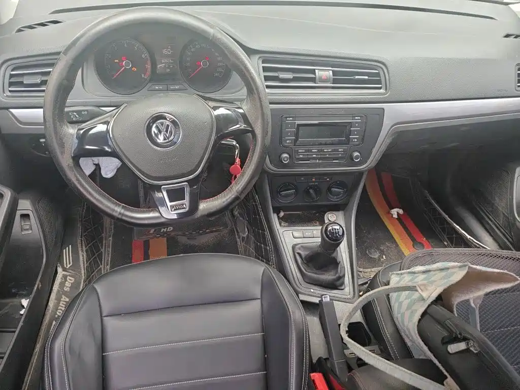 Volkswagen Lavida — миниатюра 5
