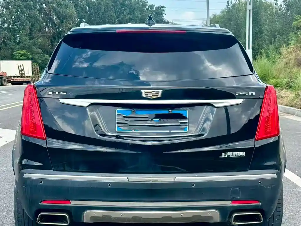 Cadillac XT5 — миниатюра 7