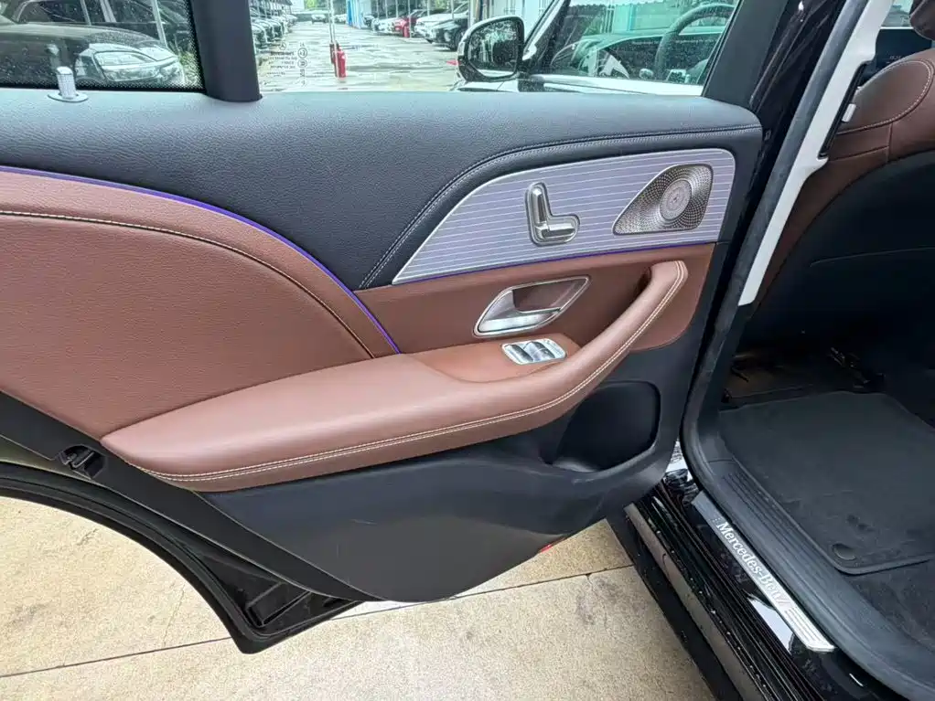 Mercedes-Benz GLE — миниатюра 16
