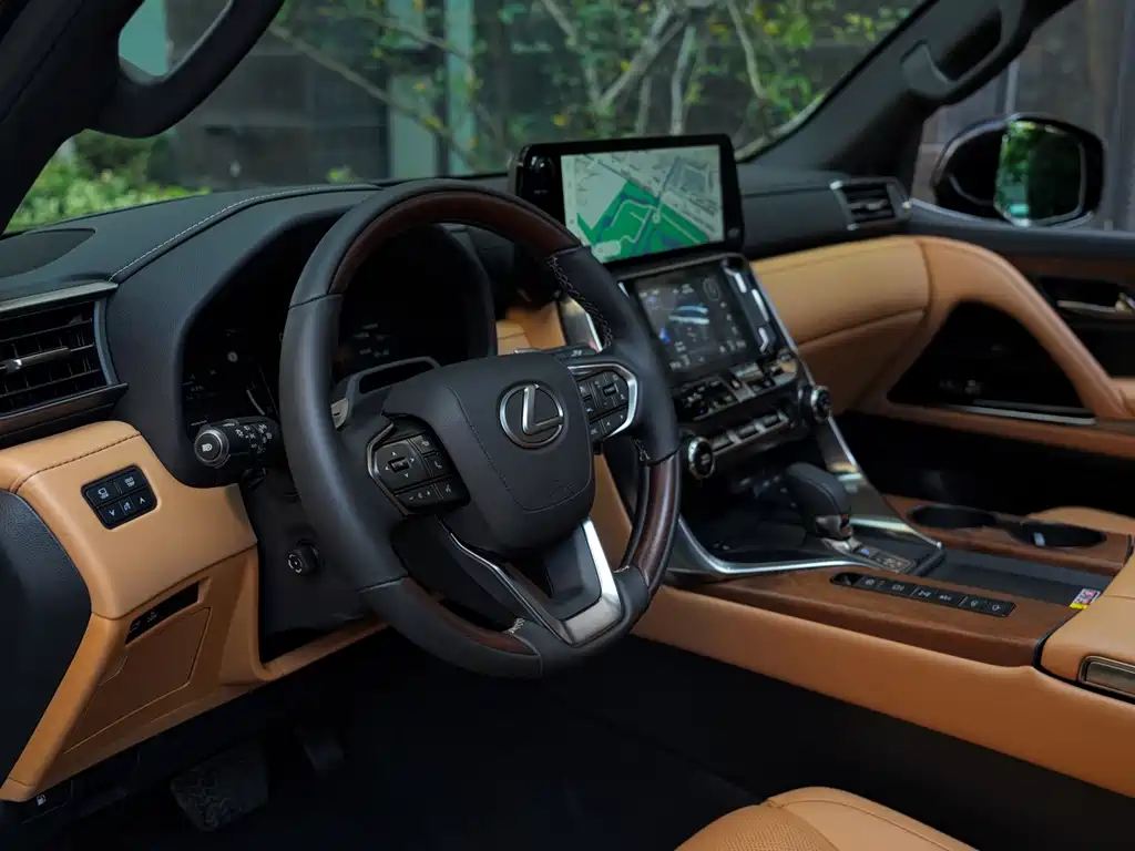Lexus LX — миниатюра 12