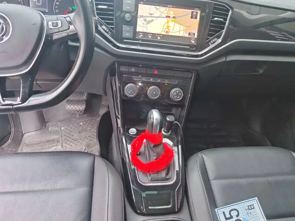 Volkswagen T-Roc — миниатюра 14