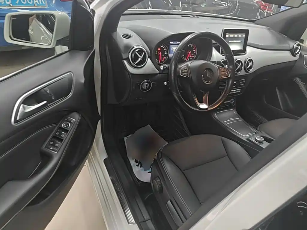 Mercedes-Benz B-Class — миниатюра 16