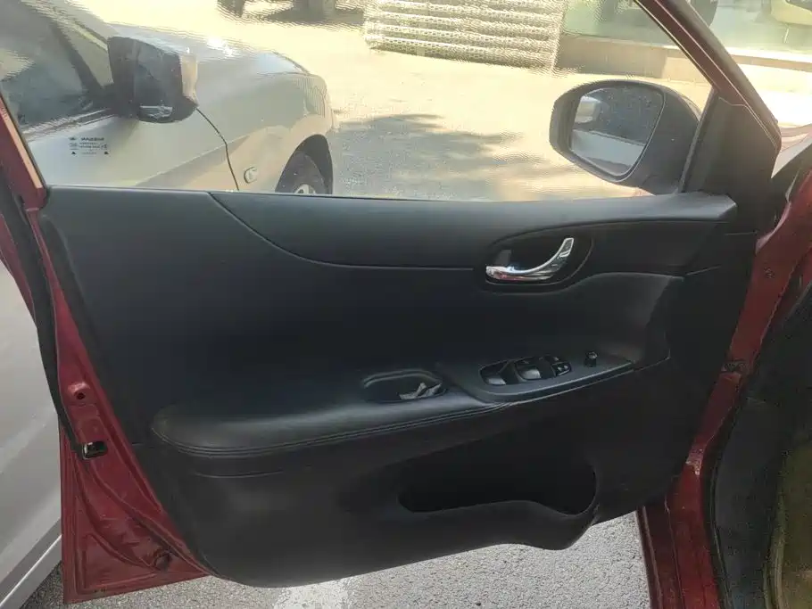 Nissan Tiida 2011 1.6L CVT