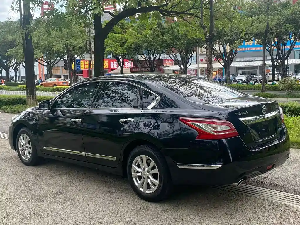 Nissan Teana — миниатюра 3