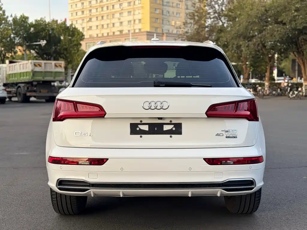 Audi Q5L — миниатюра 11