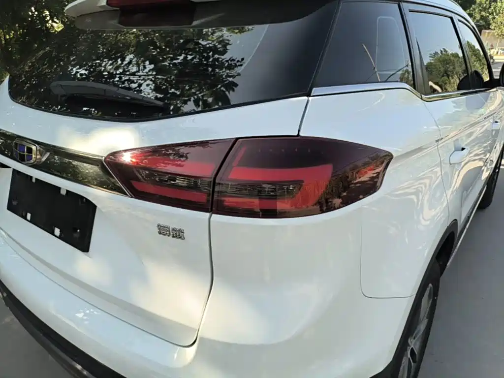 Geely Boyue — миниатюра 8