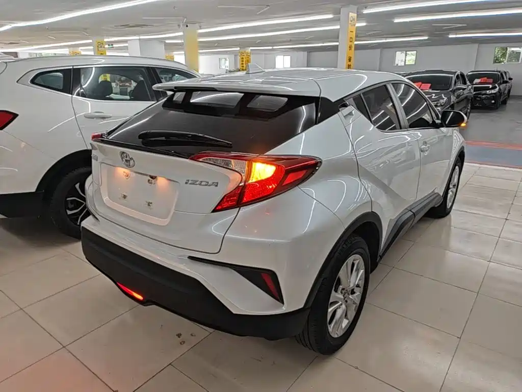 Toyota IZOA — миниатюра 7