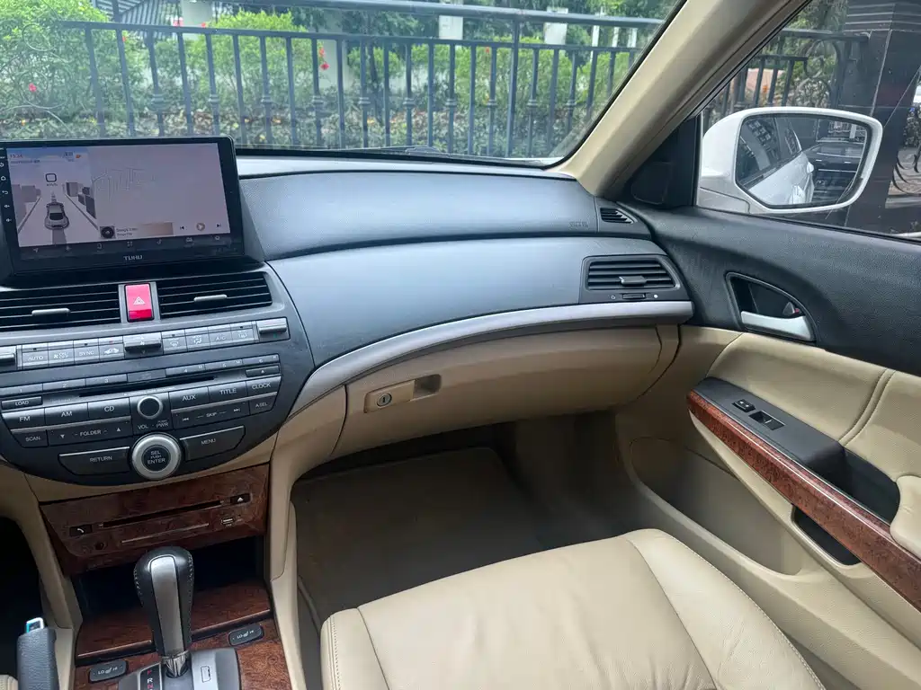 Honda Accord — миниатюра 13