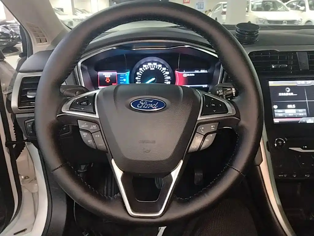 Ford Mondeo — миниатюра 11