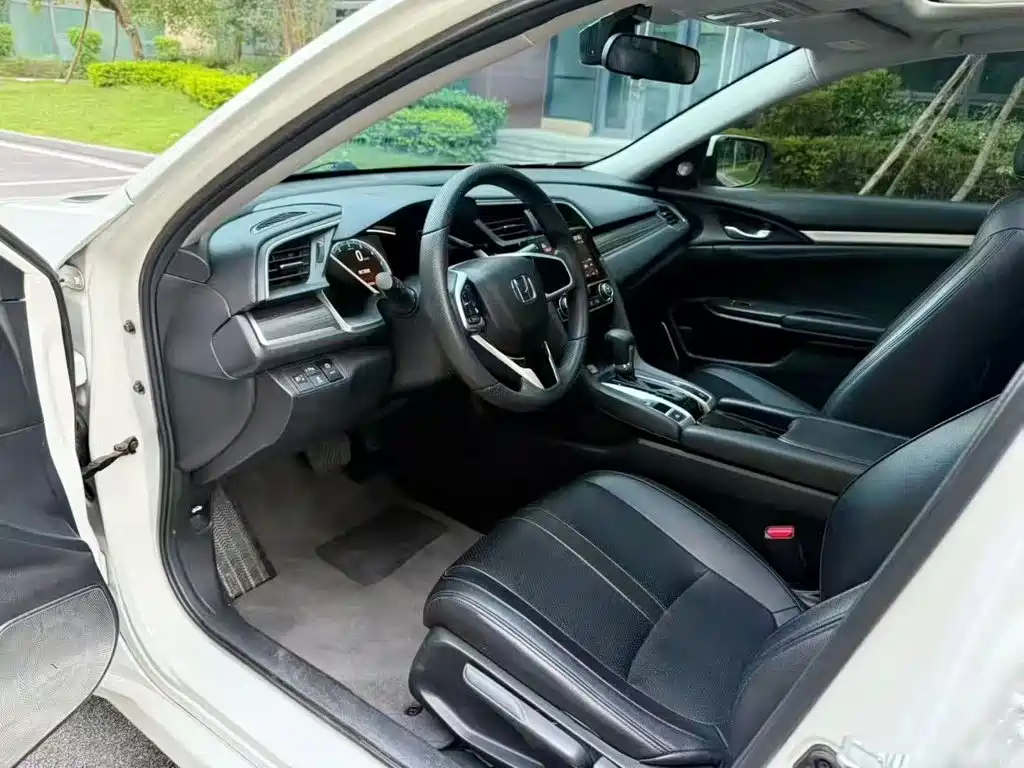 Honda Civic — миниатюра 4
