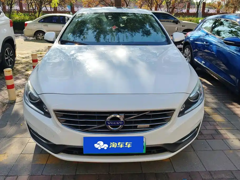 Volvo S60 PHEV — миниатюра 2