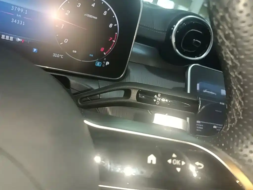 Mercedes-Benz C-Class — миниатюра 14
