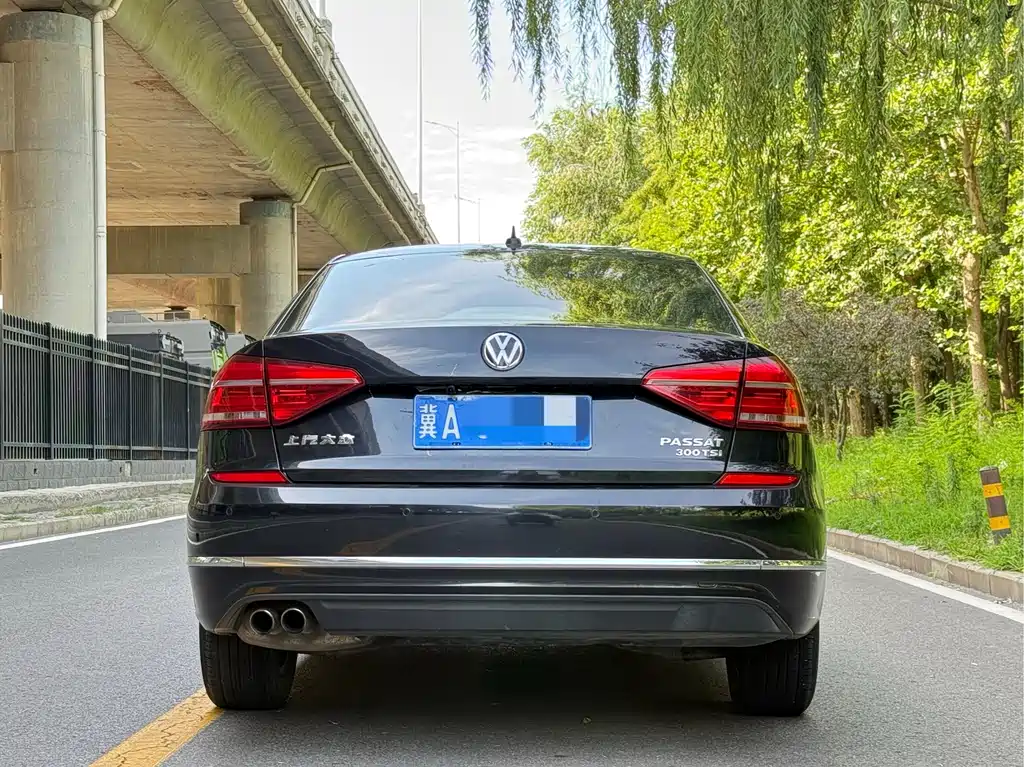 Volkswagen Passat 2017 330TSI DSG