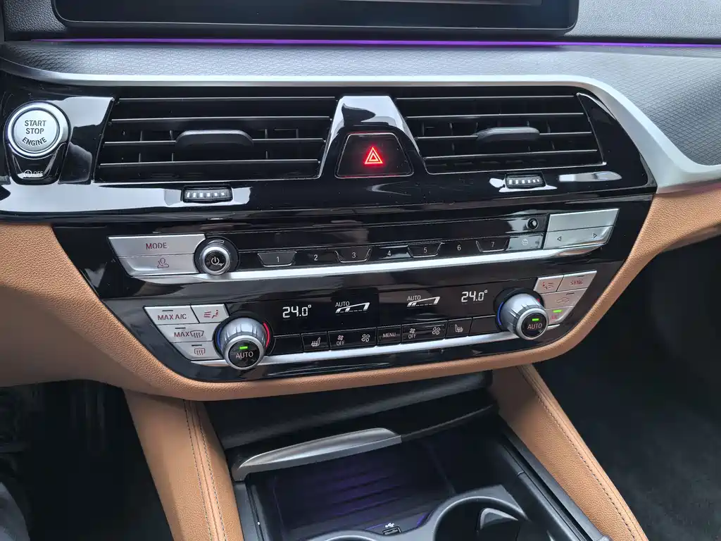 BMW 5 Series (Import) — миниатюра 27