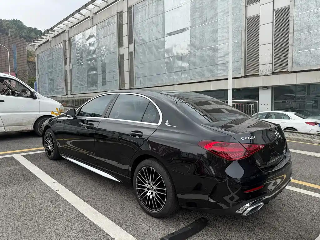 Mercedes-Benz C-Class — миниатюра 5
