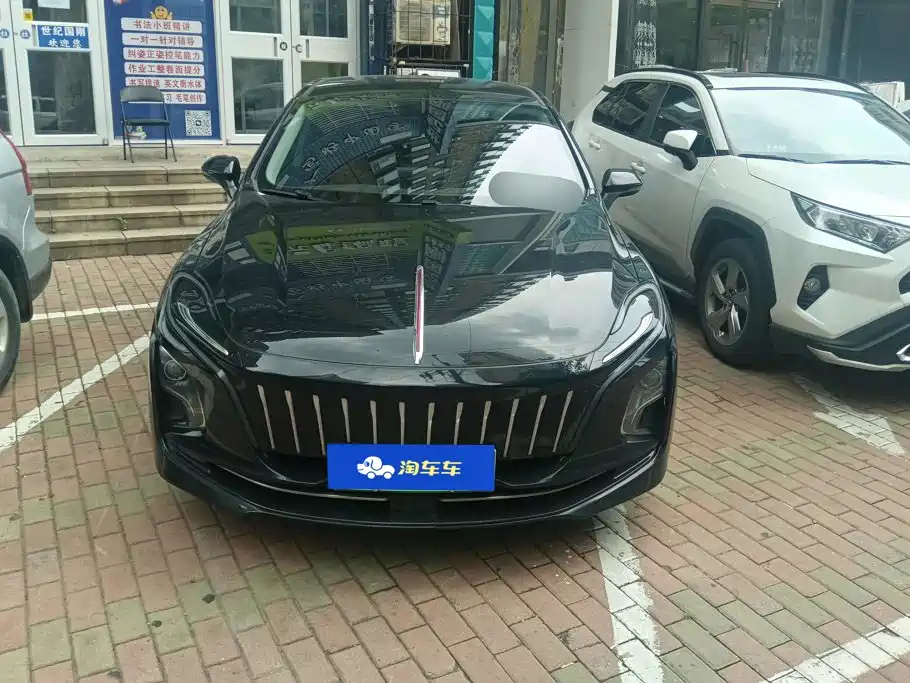 Hongqi Hongqi E-QM5 — миниатюра 2