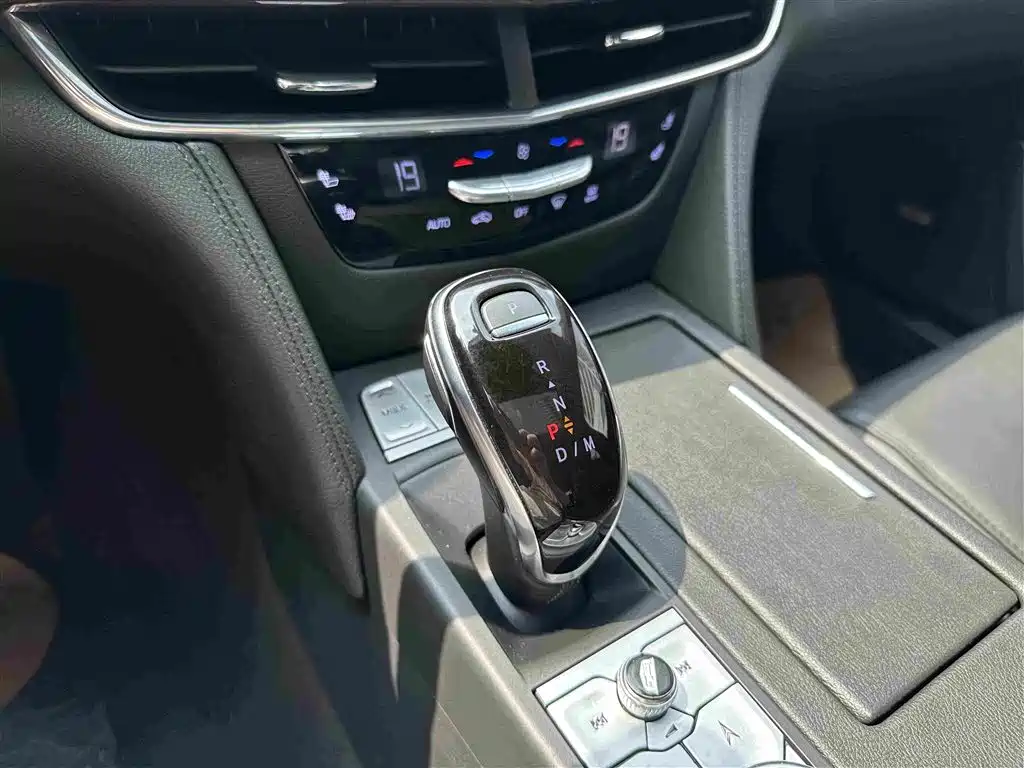 Cadillac CT6 — миниатюра 14