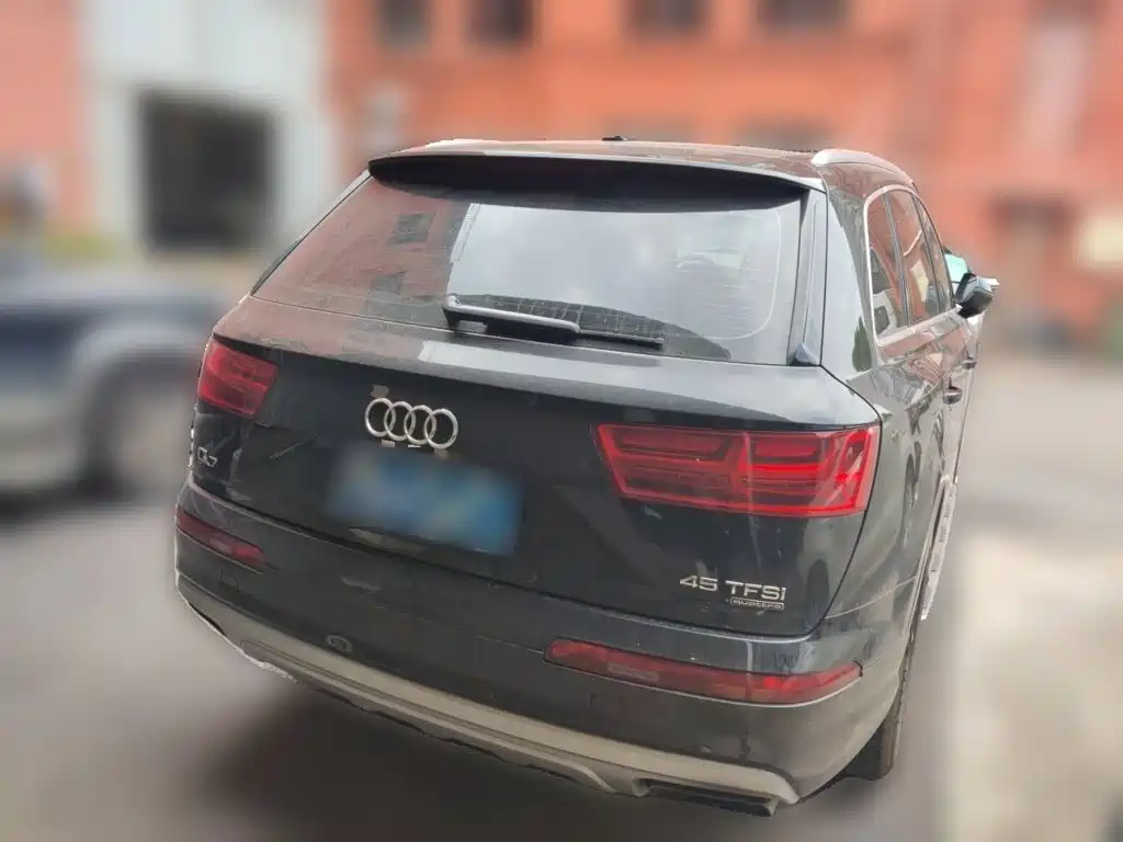 Audi Q7 — миниатюра 4