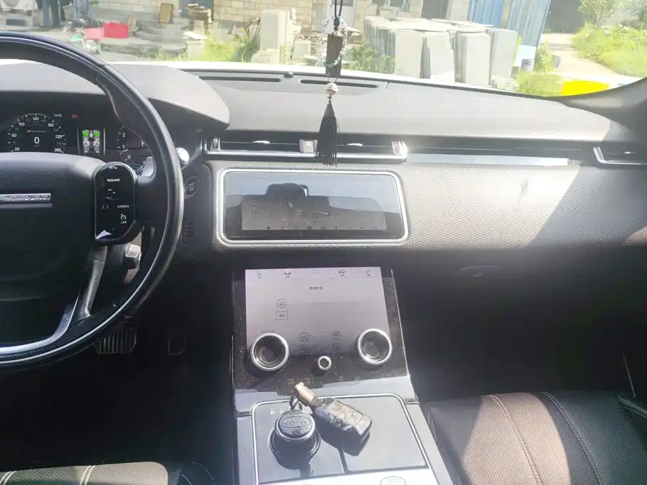 Land Rover Velar — миниатюра 13
