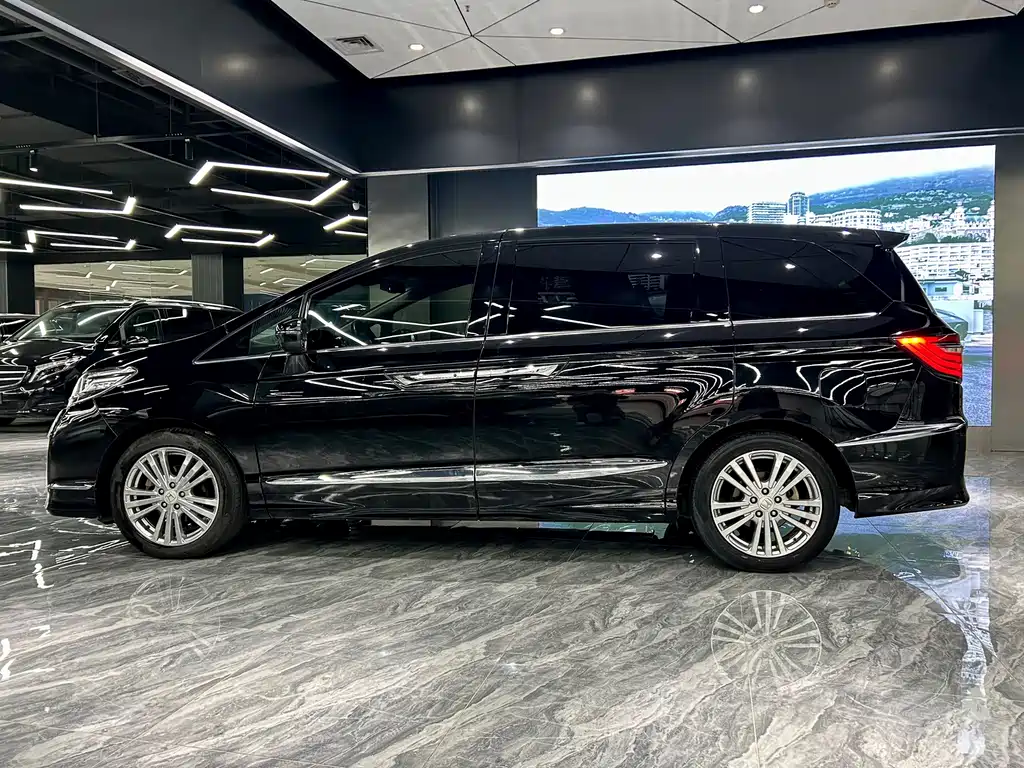 Honda Elysion — миниатюра 8