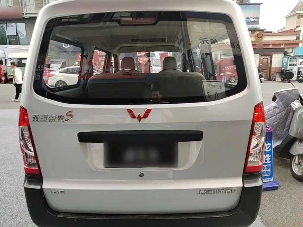 Wuling Rongguang S — миниатюра 6