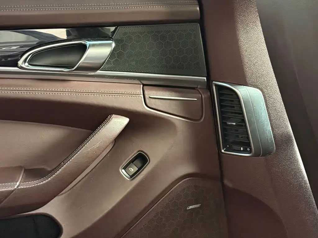 Porsche Panamera — миниатюра 23