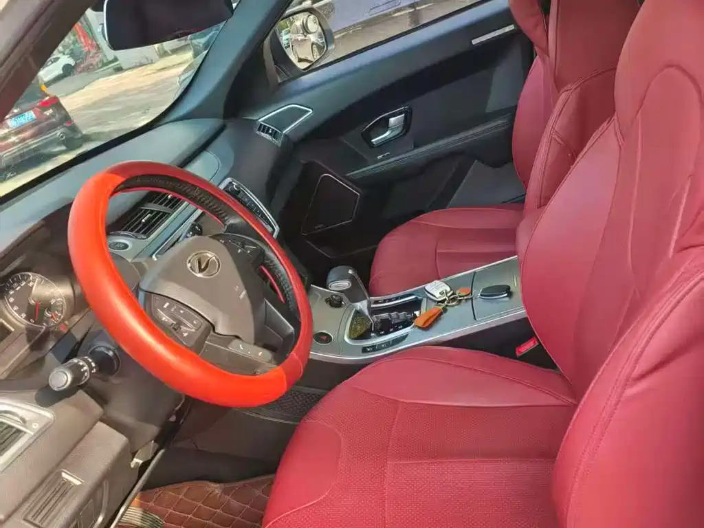Landwind X7 2015 2.0T Premium