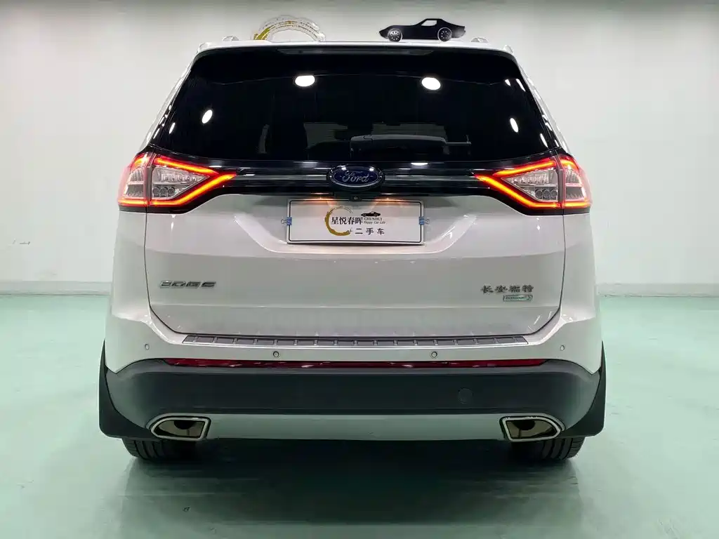Ford Edge — миниатюра 8