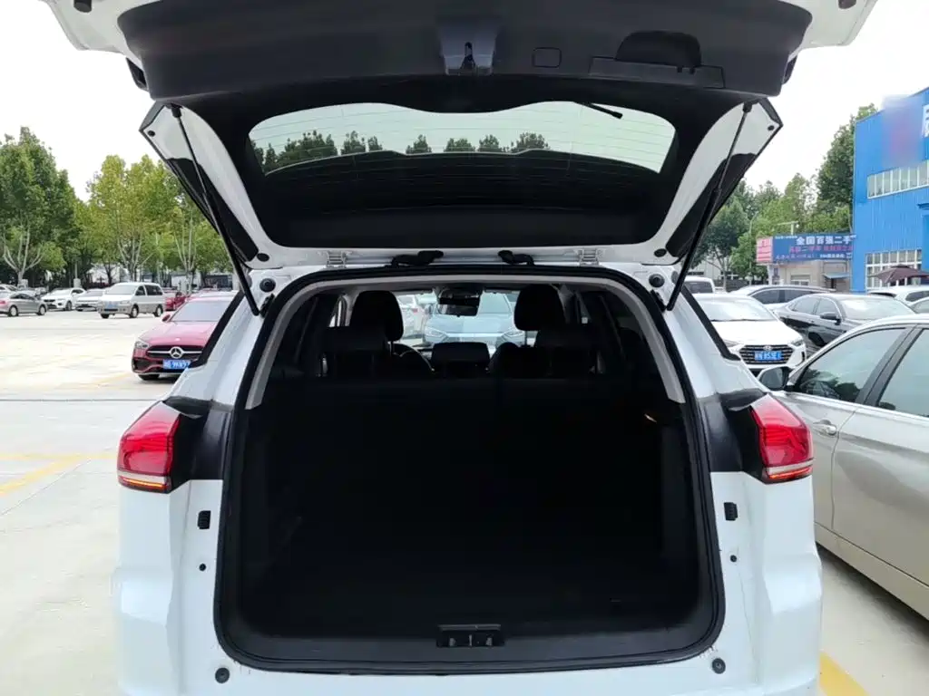 Geely Boyue — миниатюра 19