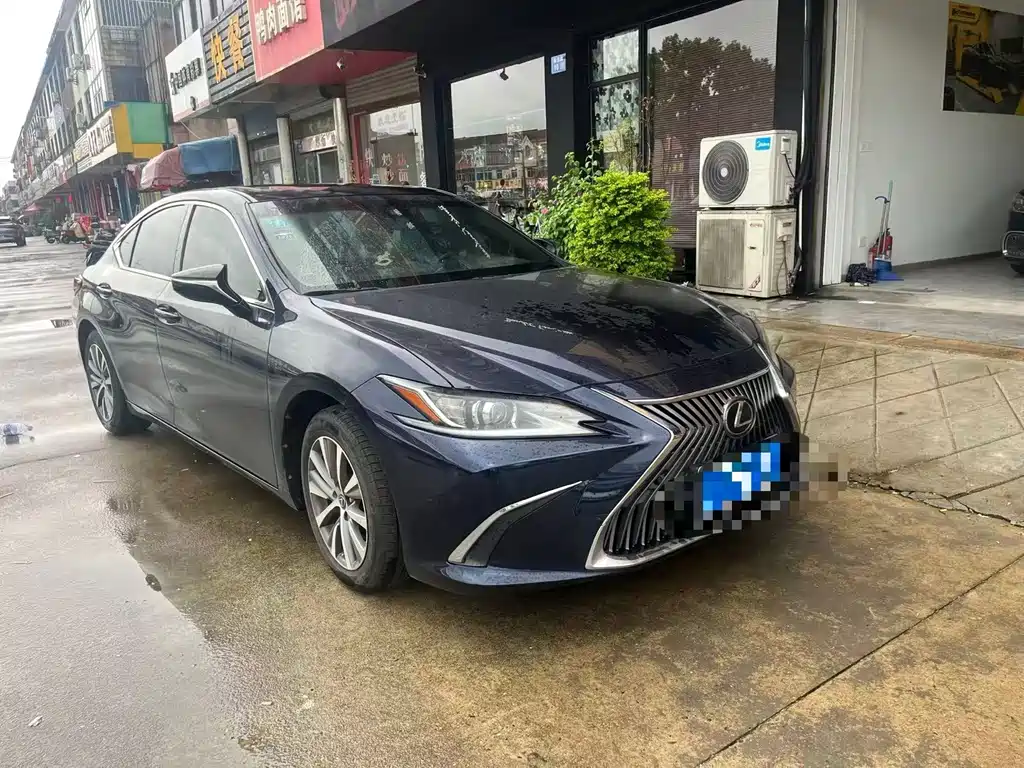 Lexus ES — миниатюра 6