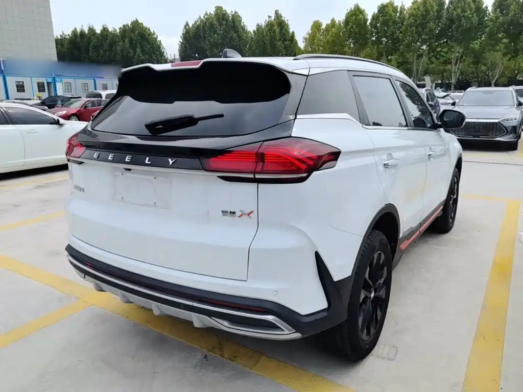 Geely Boyue — миниатюра 7