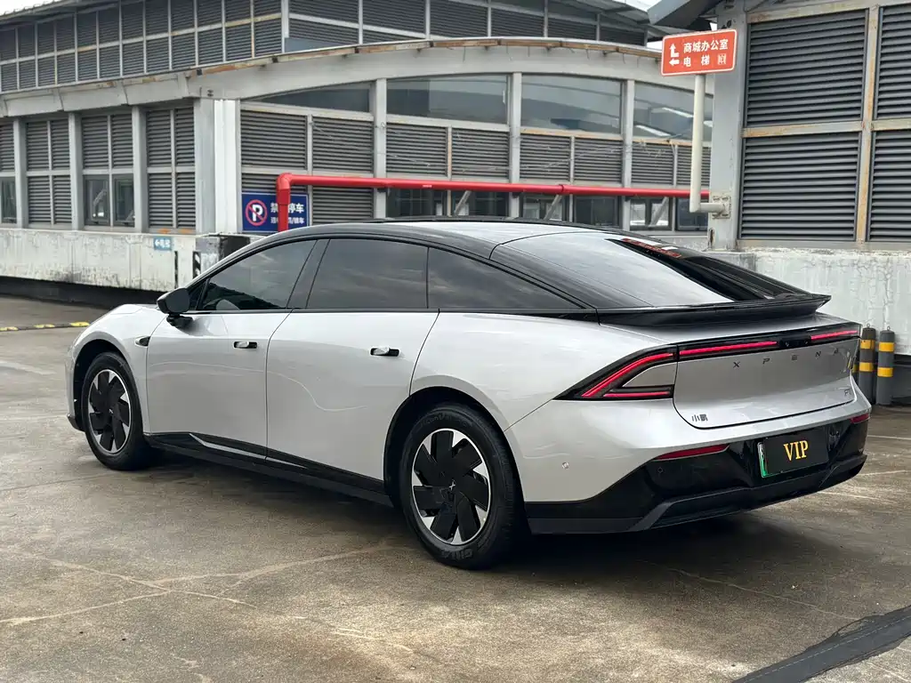 Xpeng P7 + 2025 Max Flagship