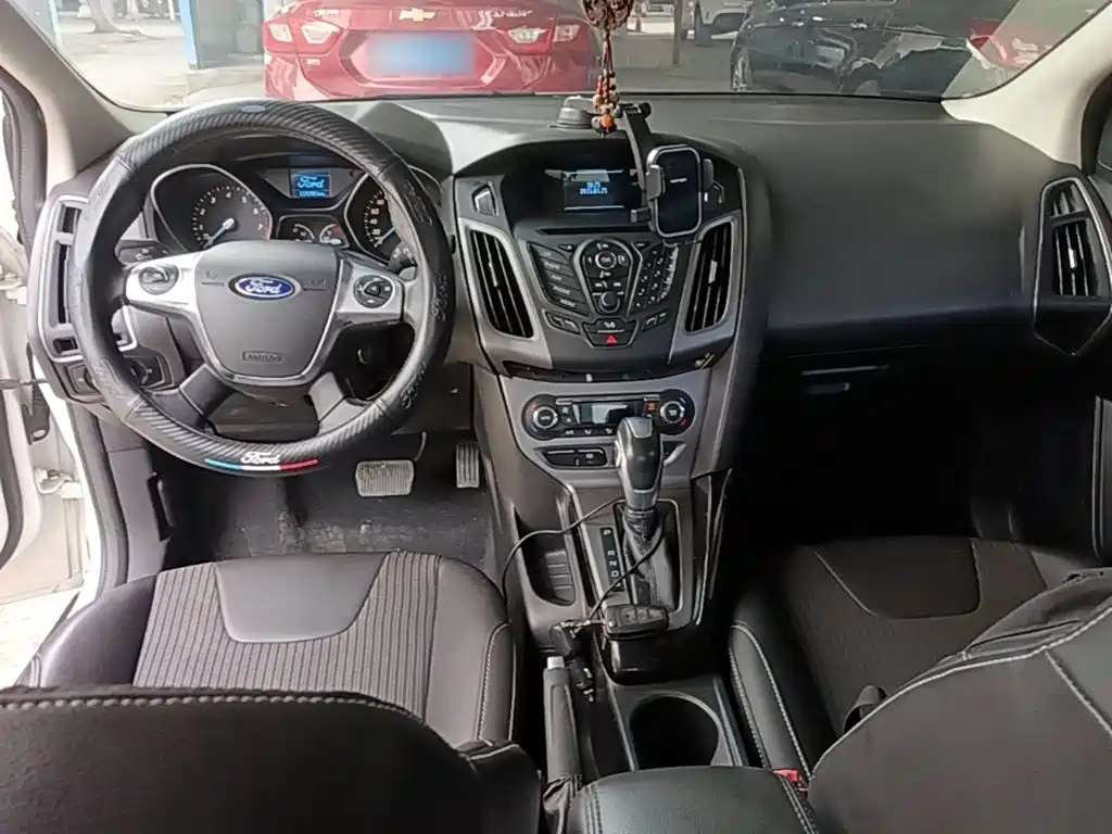 Ford Focus — миниатюра 10