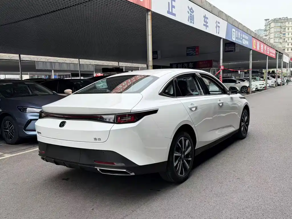 Changan Eado — миниатюра 10