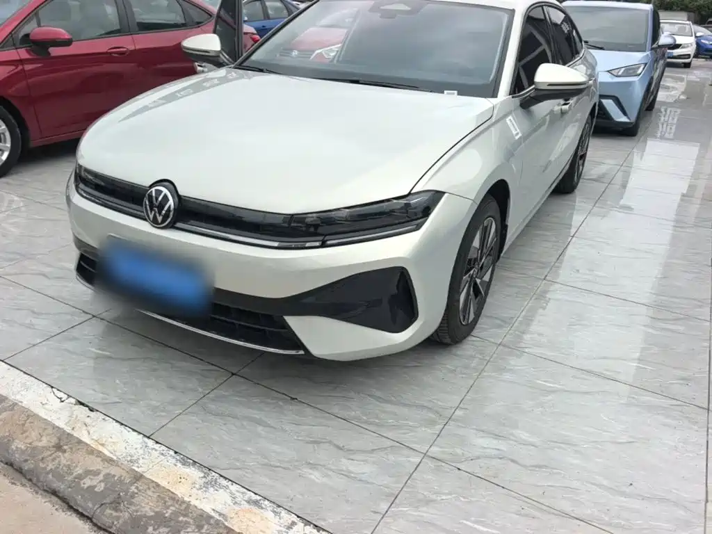 Volkswagen Sagitar — миниатюра 24