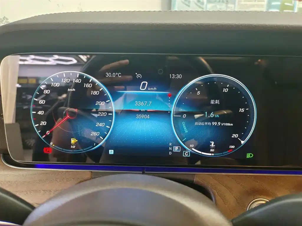Mercedes-Benz E-Class — миниатюра 10