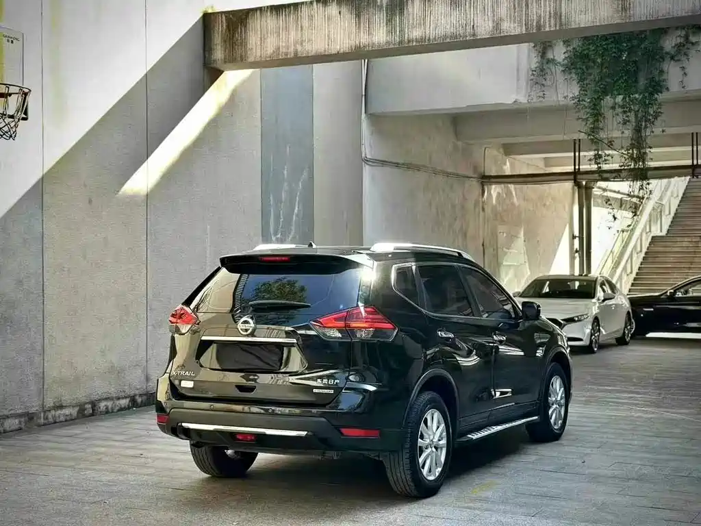 Nissan X-Trail — миниатюра 4